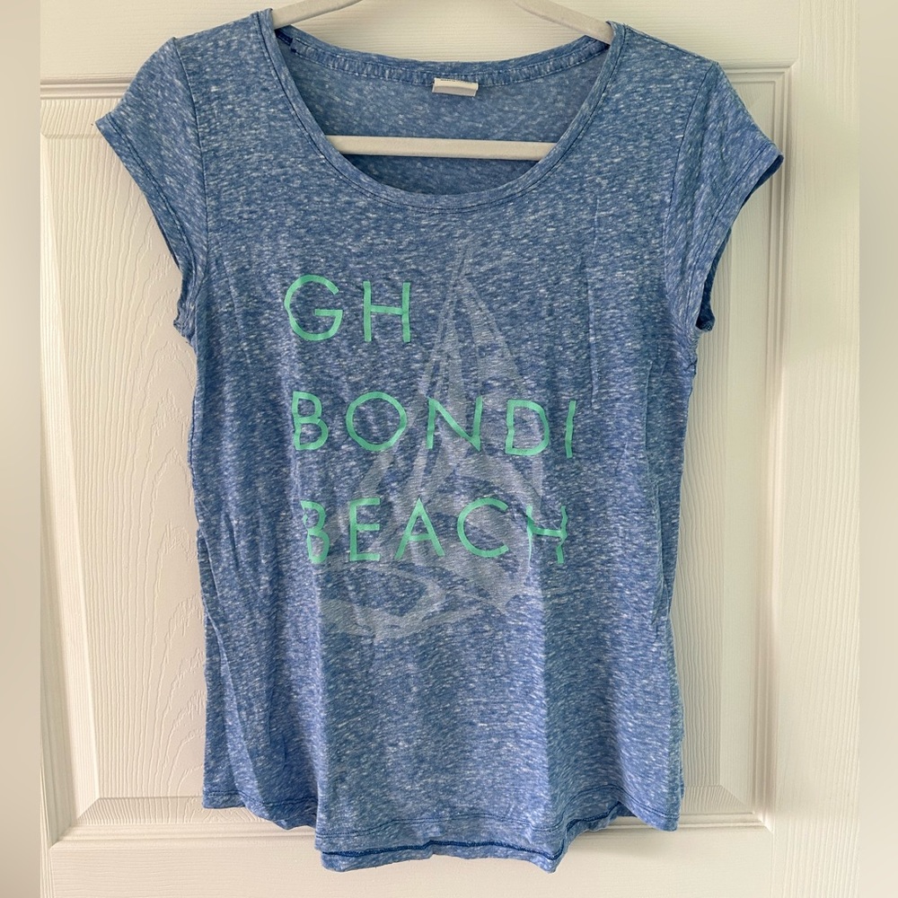 Gilly Hicks shirt